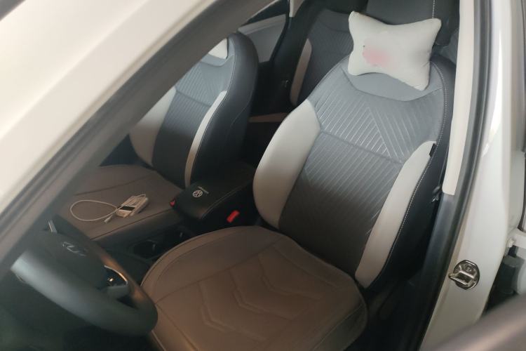 Used Volkswagen Tharu 2023 300TSI Two-Wheel-Drive Crescent Edition