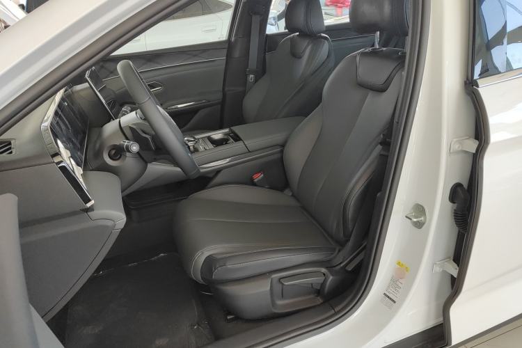 Used BYD Qin L 2025 DM-i Smart Drive 80KM Leading Model