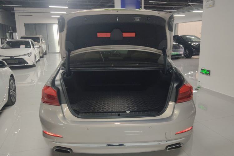 Used BMW 5 Series New Energy 2018 530Le Luxury Package
