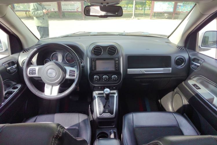 Used  Compass 2014 Revised Version 2.4L Four-Wheel Drive Comfort Edition