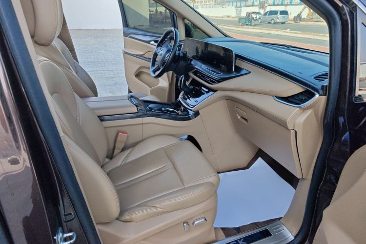 Used Buick GL8 2020 ES Land Cruiser 653T Luxury Model
