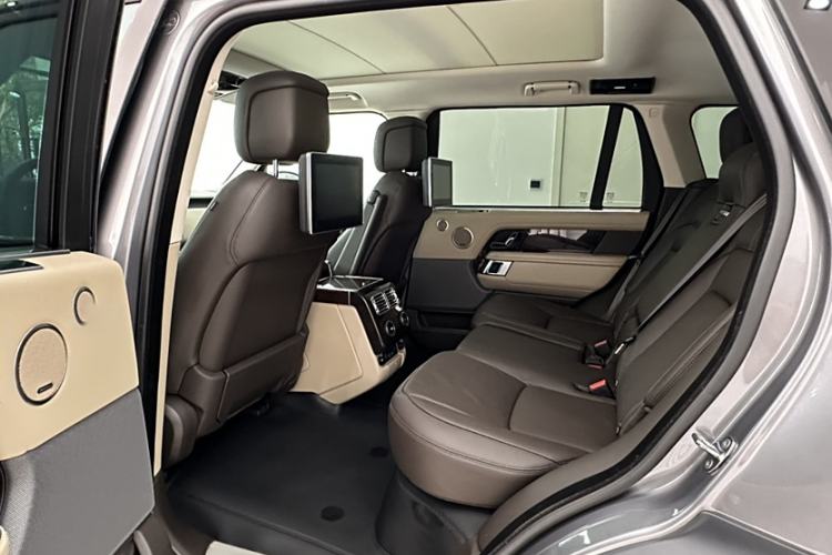 Used Land Rover Range Rover 2021 3.0 L6 Century Extended Classic Edition
