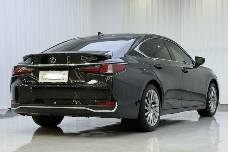 Used Lexus ES 2022 300h Executive Edition