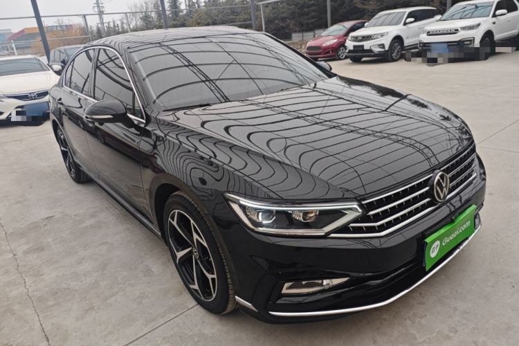 Used Volkswagen Magotan 2025 Revised Version Zhongxiang Edition 330TSI DSG Luxury Trim
