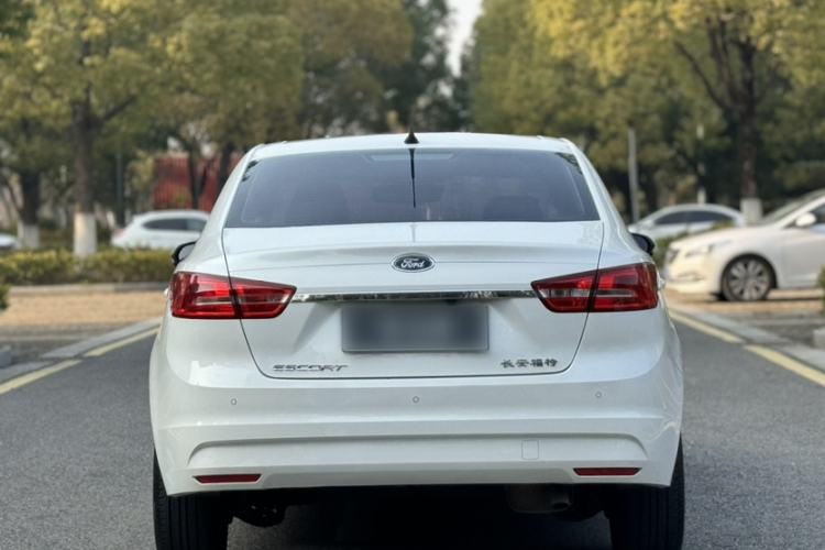 Used Ford Escort 2015 1.5L Automatic Fashion Model
