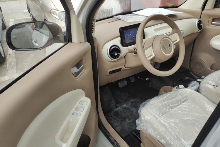 Used Wuling Hongguang MINIEV 2025 Four-Door Version Advanced Edition
