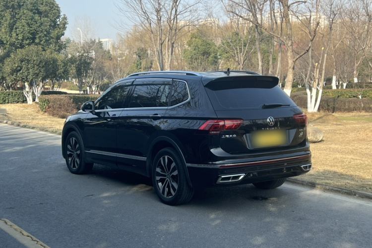 Used Volkswagen Tiguan L 2023 Restyled 330TSI Automatic Two-Wheel Drive R-Line Enhanced Comfort Version