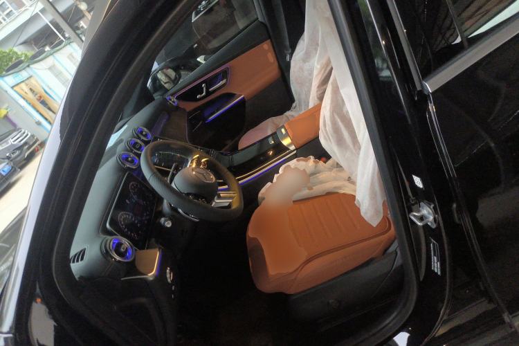 Used Mercedes-Benz GLC 2025 Refreshed GLC 300 L 4MATIC Dynamic Version 5 Seats
