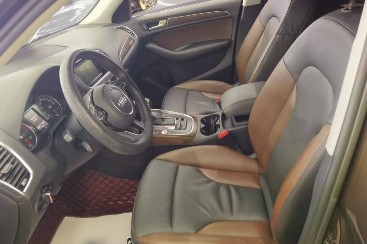 Used Audi Q5 2017 Plus 40 TFSI Technology Model
