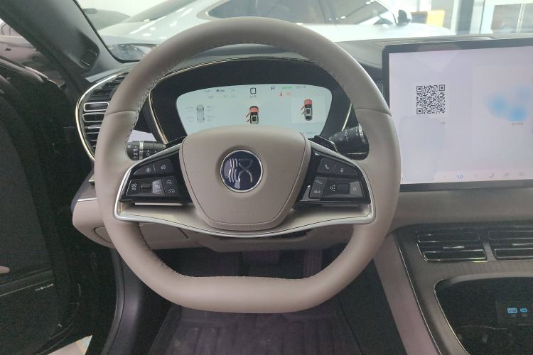 Used BYD Han 2025 EV with 701 km of Laser Radar-Enabled Intelligent Driving
