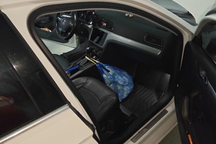 Used Volkswagen Lamando 2015 280TSI DSG Comfort Edition
