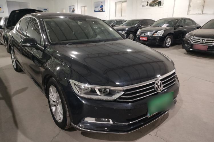 Used Volkswagen Magotan 2017 330TSI DSG Luxury Model
