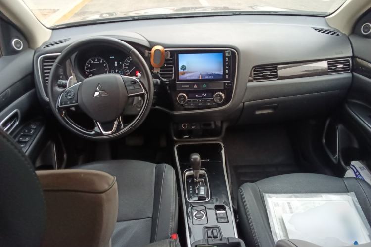 Used Mitsubishi Outlander 2018 2.4L 4x4 Elite Edition 5 Seats
