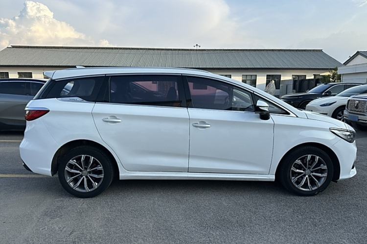 Used BYD Song MAX 2019 1.5T Automatic Smart Connect Ruiyi Sunroof Model 7 Seats China VI Standard