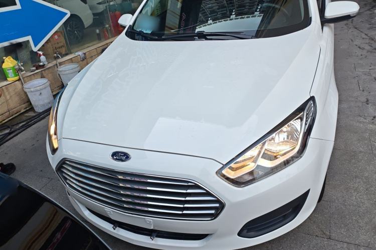 Used Ford Escort 2019 Revised 1.5L Automatic ZhiXiang Version China VI Standard
