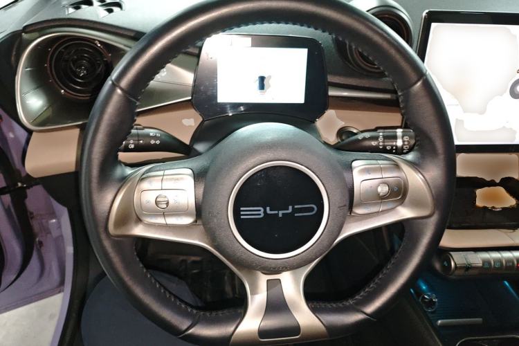 Used BYD Dolphin 2023 420 km Fashion Edition
