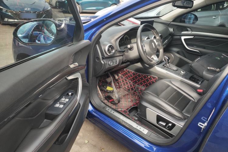 Used Wey VV7 2017 2.0T Ultra-Luxury Version
