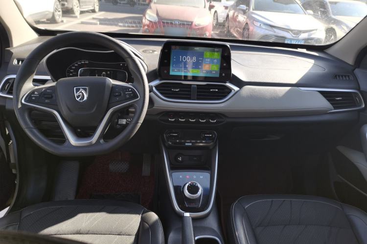 Used Baojun 510 2017 1.5L Automatic Fashion Model
