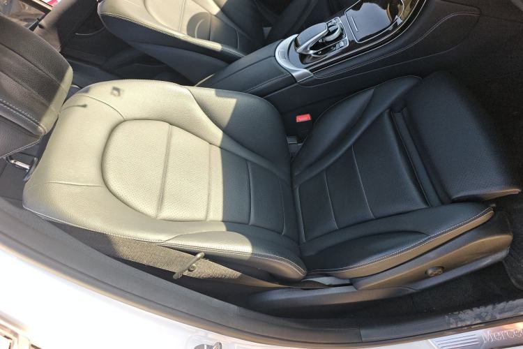 Used Mercedes-Benz GLC 2017 GLC 260 4MATIC Luxury Model