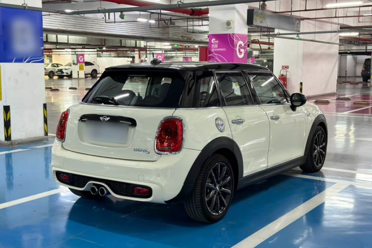 Used  MINI 2016 2.0T COOPER S Pioneer Edition Five-Door Model
