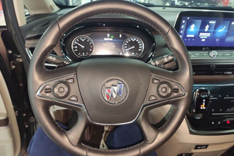 Used Buick GL8 2022 Land Business Class 652T Luxury Model
