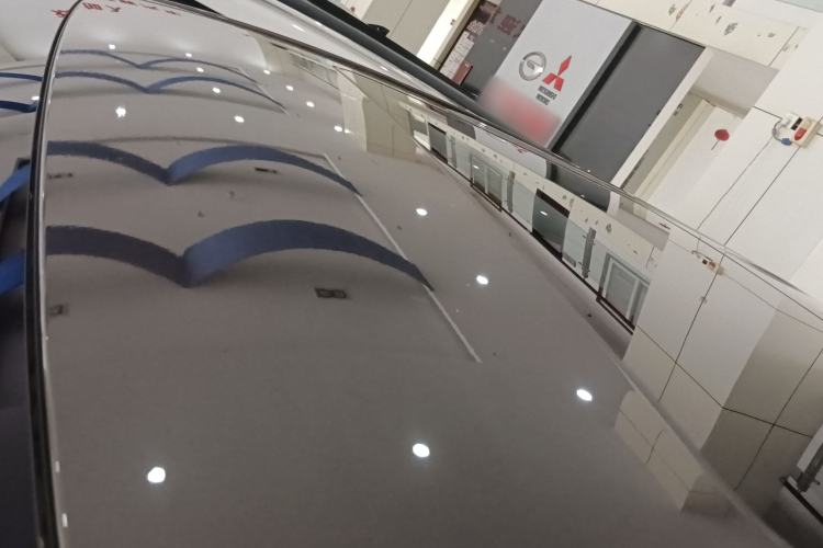 Used Buick GL8 2023 Facelifted Land Cruiser Executive Luxury Version
