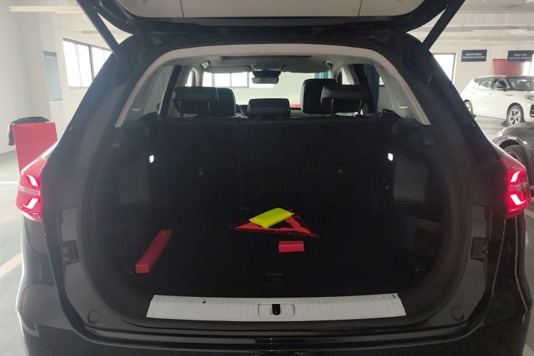 Used Hongqi HS5 2022 Revised Version 2.0T Smart Connect Flagship Edition
