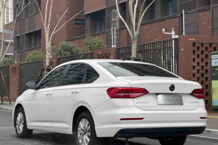 Used Volkswagen Lavida 2021 1.5L Automatic Fashion Edition
