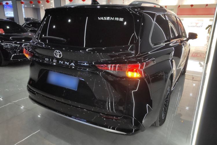 Used Toyota Sienna 2024 2.5L Hybrid Comfort Edition
