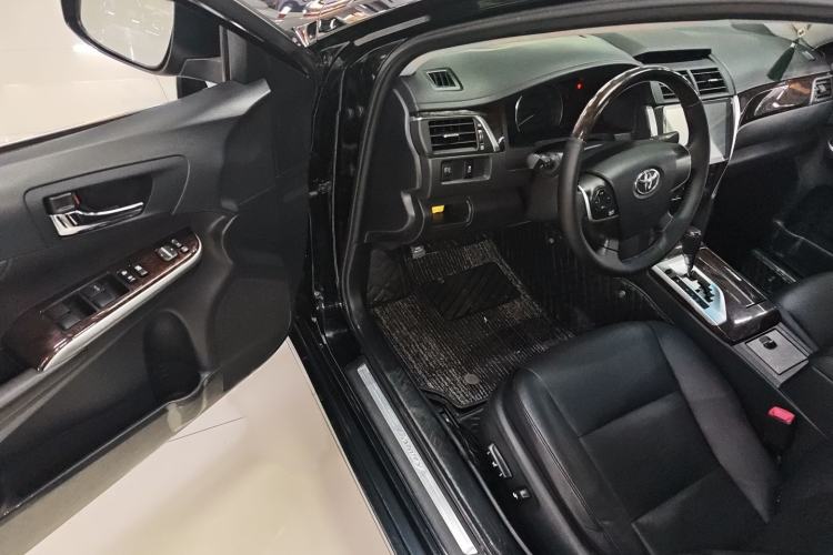 Used Toyota Camry 2015 2.0G Premier Edition
