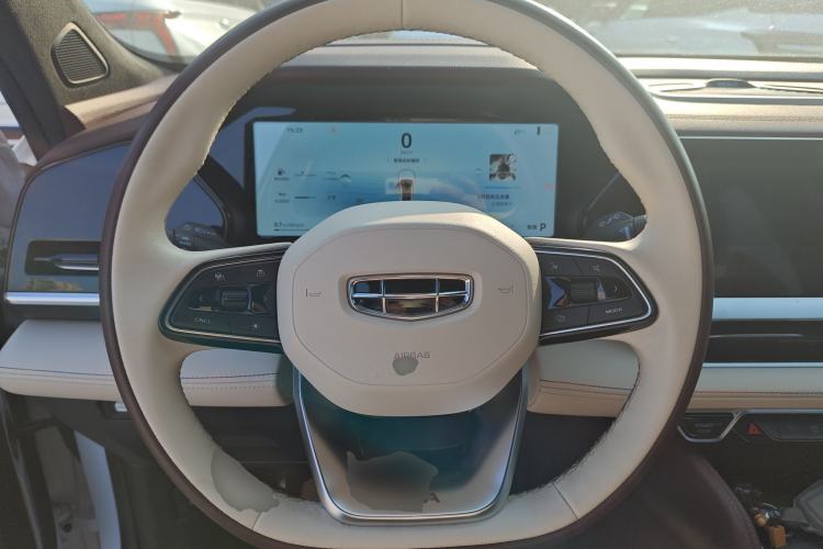 Used Geely Auto Monjaro L 2024 2.0TD High-Power Automatic Two-Wheel Drive Yunqi Version