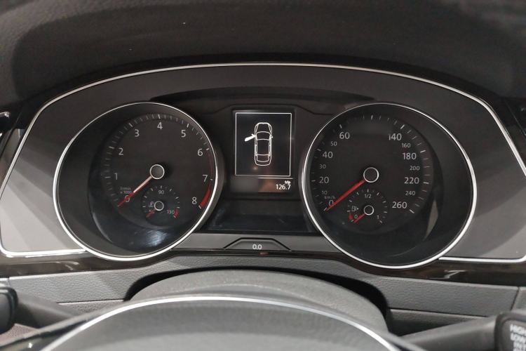 Used Volkswagen Magotan 2017 330TSI DSG Leading Model
