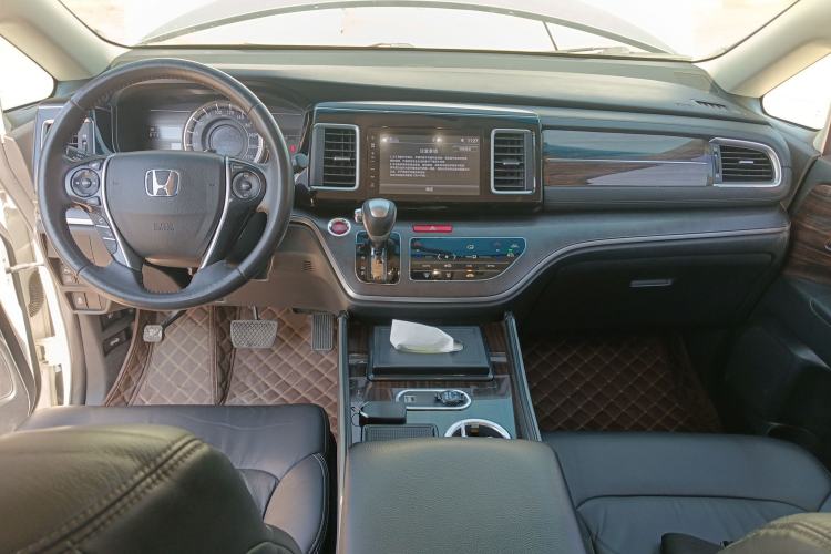 Used Honda Elysion 2016 2.4L Style Edition
