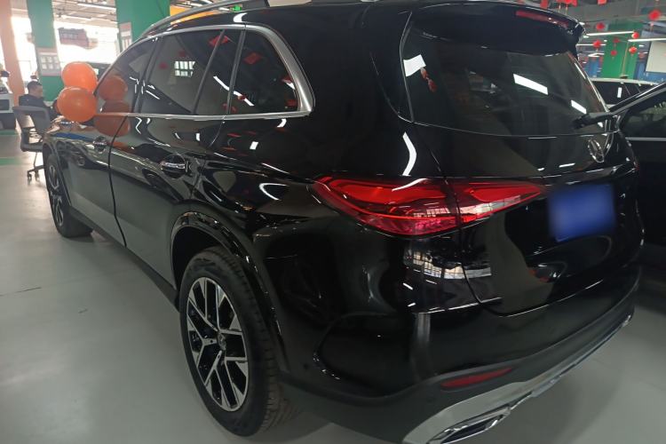 Used Mercedes-Benz GLC 2023 GLC 260 L 4MATIC Luxury Model 5 Seats
