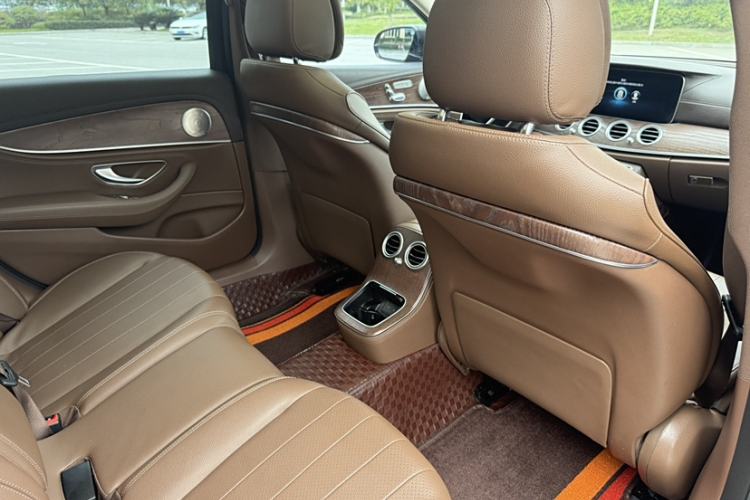 Used Mercedes-Benz E-Class 2021 E 260 L
