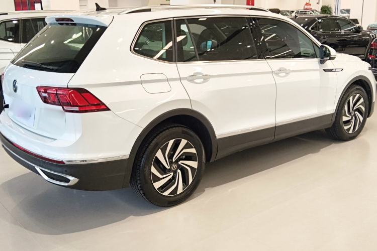 Used Volkswagen Tiguan L 2024 300TSI Automatic Two-Wheel Drive Smart Edition