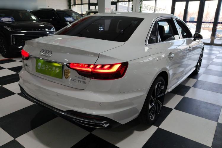 Used Audi A4L 2022 40 TFSI Stylish and Elegant Edition
