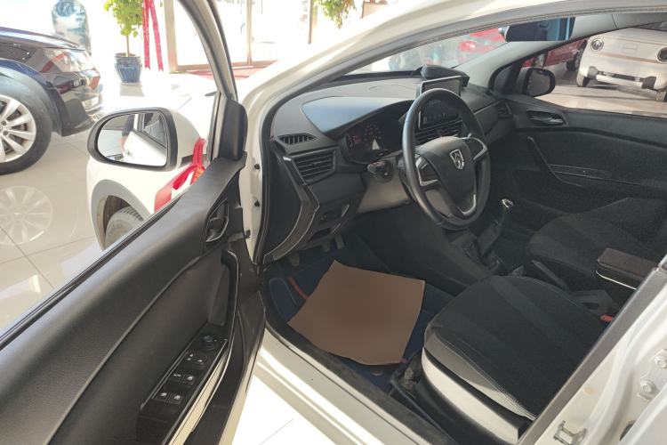 Used Baojun 310 2016 1.2L manual Comfort trim level
