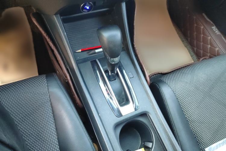 Used Honda Jade 2016 1.8L Automatic Comfort Elite Version 5 Seats
