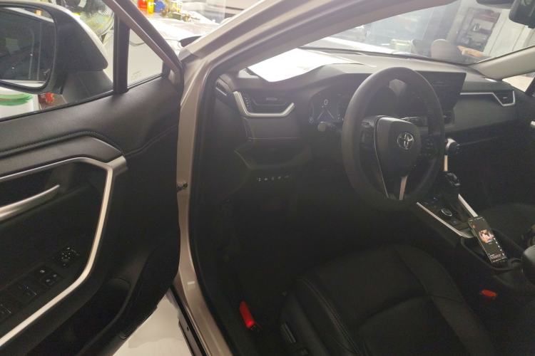 Used Toyota Wildlander 2023 Dual-Motor 2.5L E-CVT Four-Wheel Drive Prestige Edition
