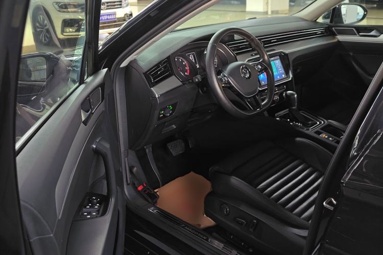 Used Volkswagen Magotan 2019 330TSI DSG Leading Edition China V Standard
