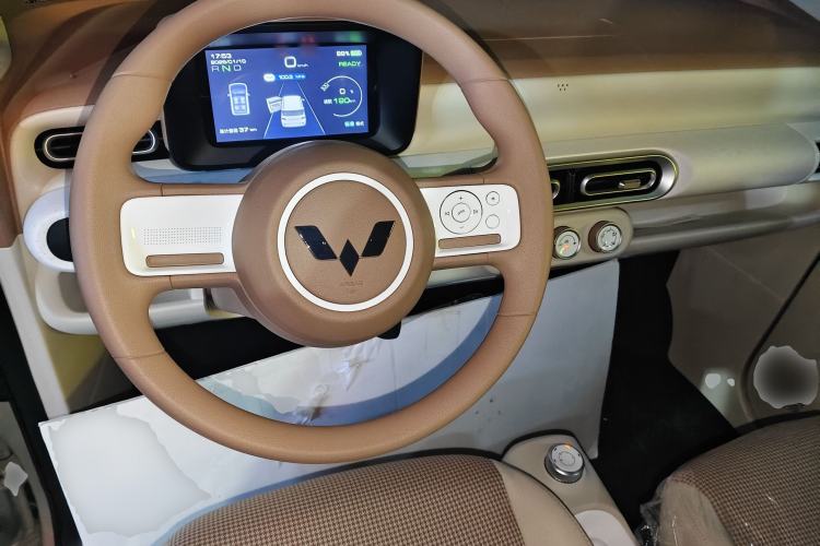 Used Wuling Hongguang MINIEV 2024 3rd Generation 215km Youth Edition
