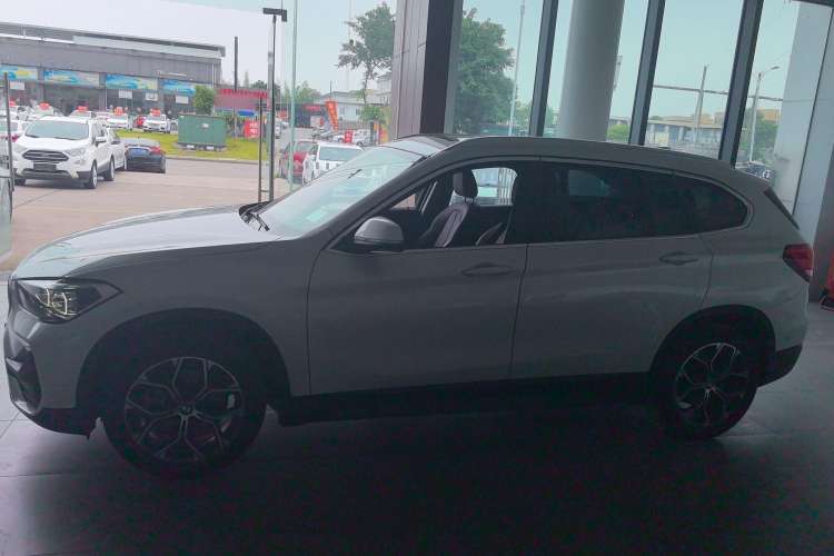 Used BMW X1 2020 sDrive25Li Leading Model
