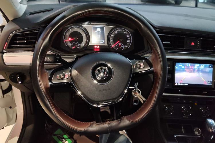 Used Volkswagen Lamando 2019 230TSI DSG Fashion Edition China V Standard