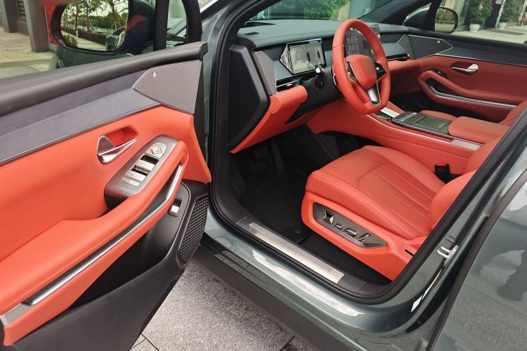 Used BYD Tang L 2025 EV 600KM All-Wheel-Drive LiDAR Flagship Model