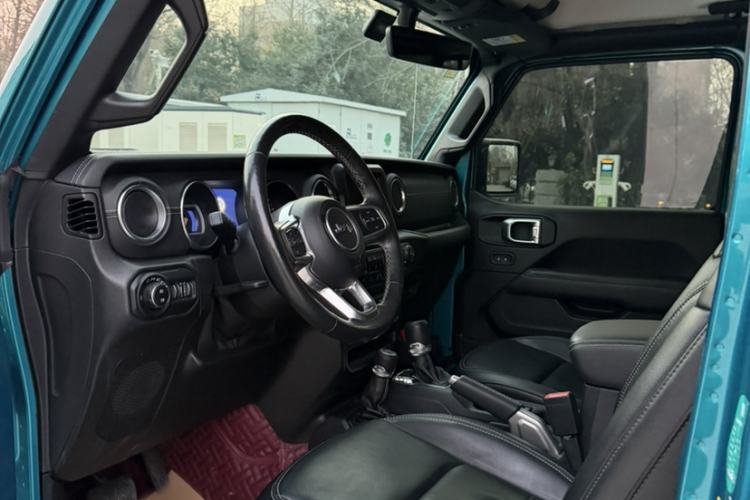 Used  Wrangler 2019 2.0T Sahara Four-Door Version China VI Emission Standard
