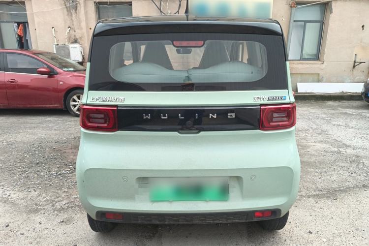 Used Wuling Hongguang MINIEV 2021 Macaron Sandwich Model 120 km Lithium NMC
