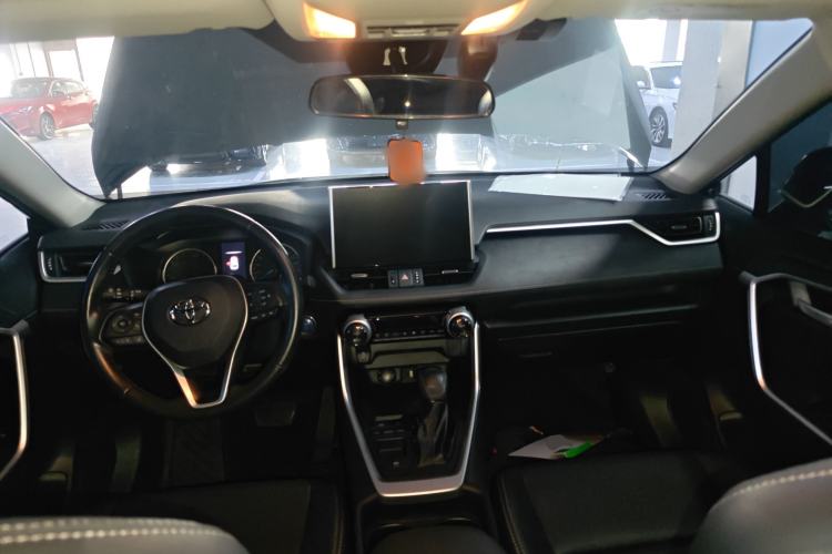 Used Toyota Wildlander 2022 Dual-Engine 2.5L E-CVT Two-Wheel Drive Luxury PLUS Edition
