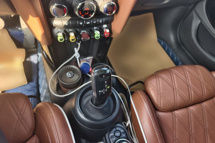 Used  MINI 2022 Revised 2.0T COOPER S Artist Five-Door Edition
