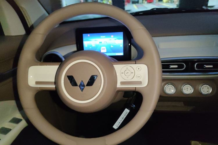 Used Wuling Hongguang MINIEV 2025 Four-Door Version Advanced Edition
